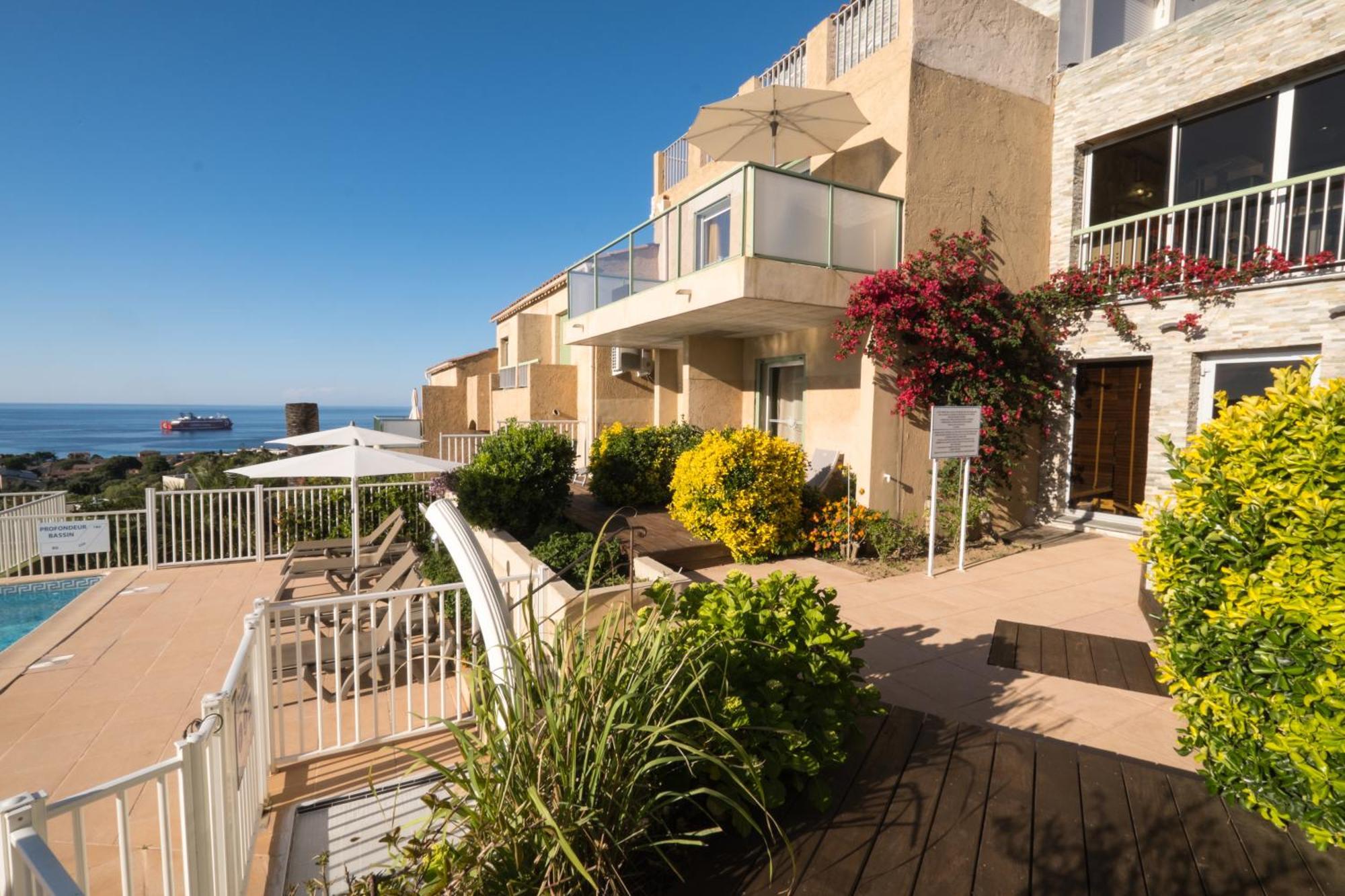 Hotel Funtana Marina L'Ile-Rousse (Corsica) Exterior foto