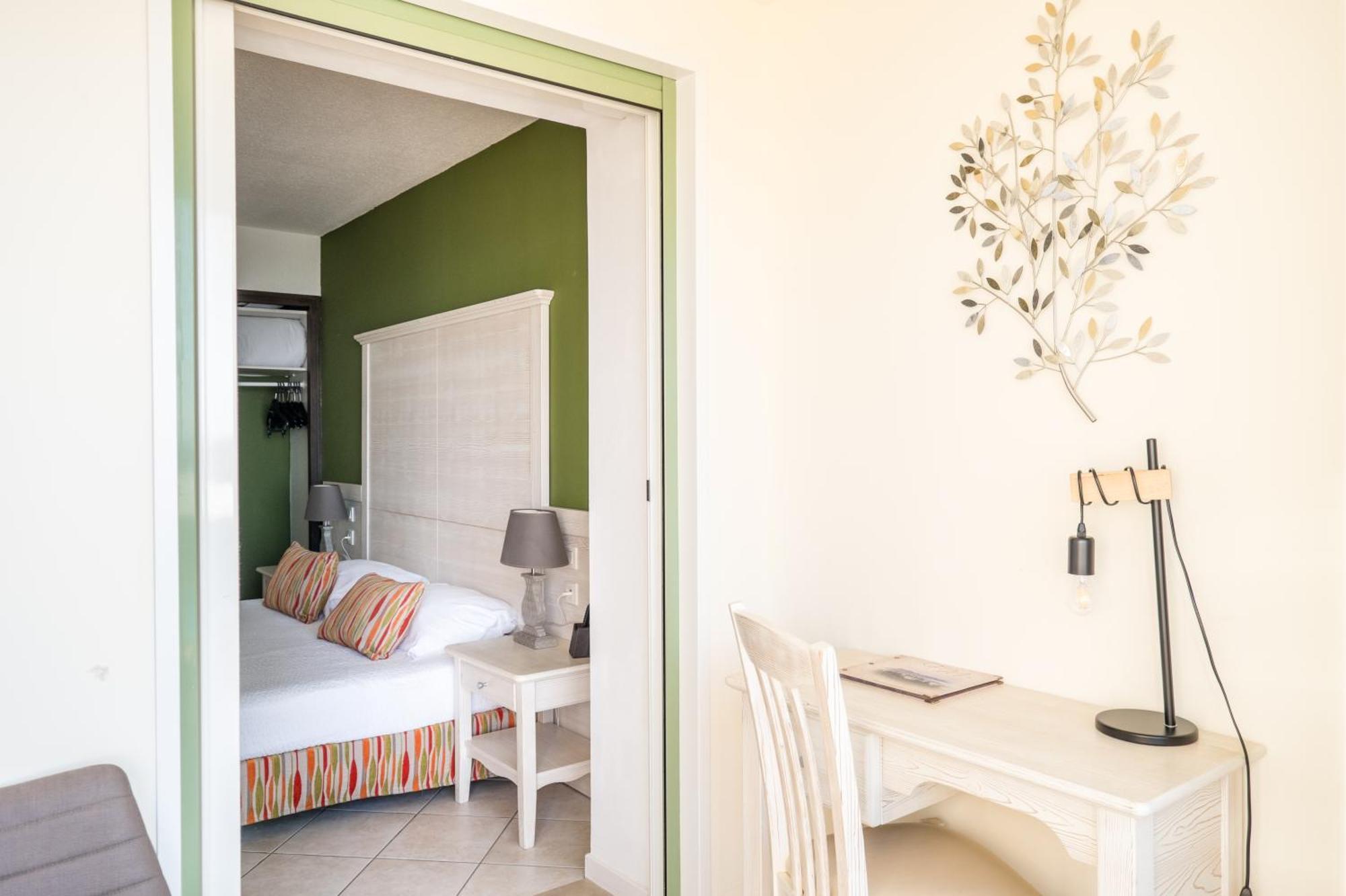 Hotel Funtana Marina L'Ile-Rousse (Corsica) Exterior foto