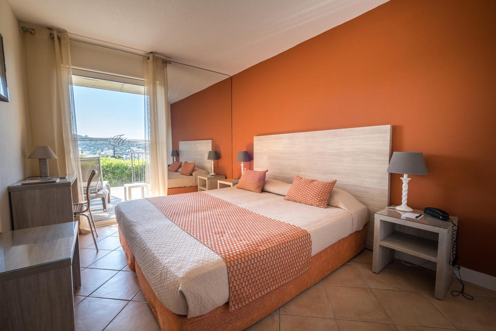 Hotel Funtana Marina L'Ile-Rousse (Corsica) Exterior foto